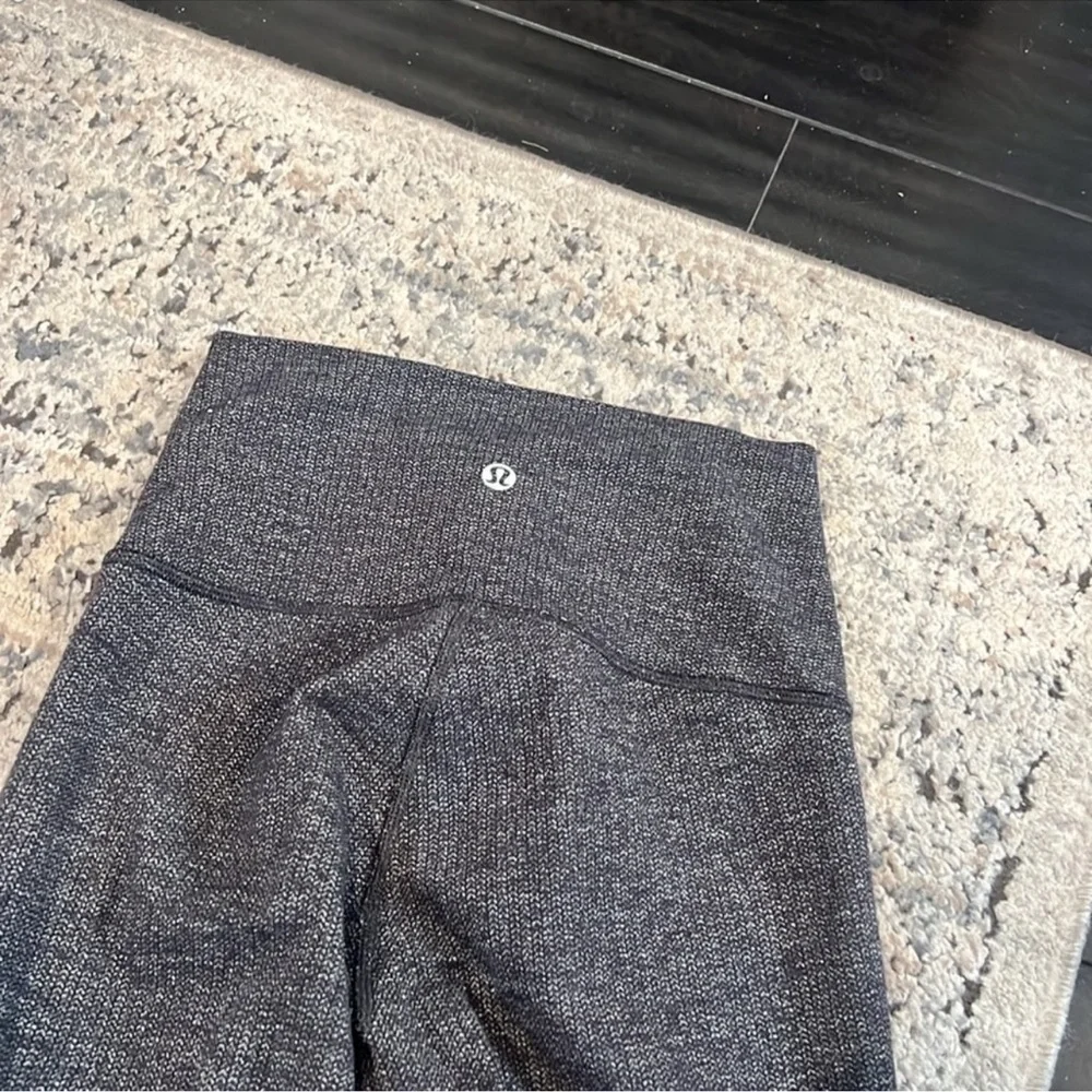 lululemon athletica feel ships